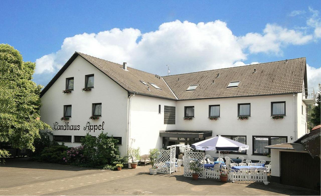 Hotel Landhaus Appel Schotten Bagian luar foto